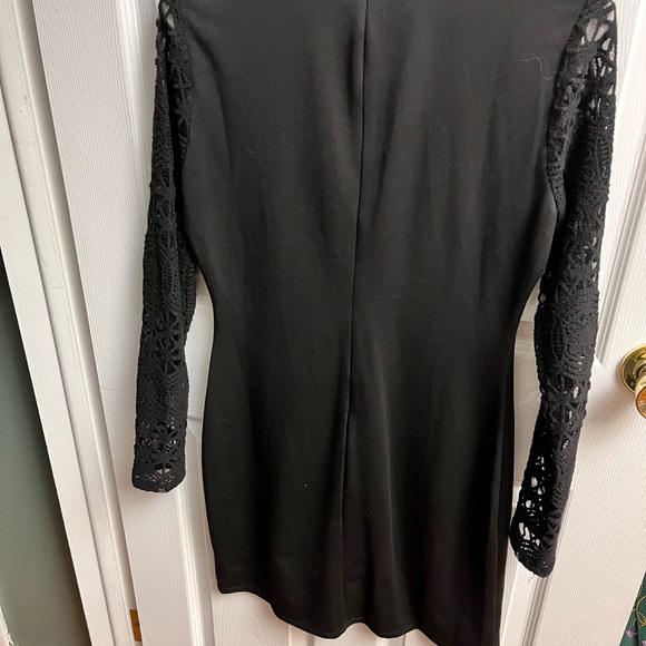 Lulus Bodycon lace sleeve dress - Picture 5 of 5